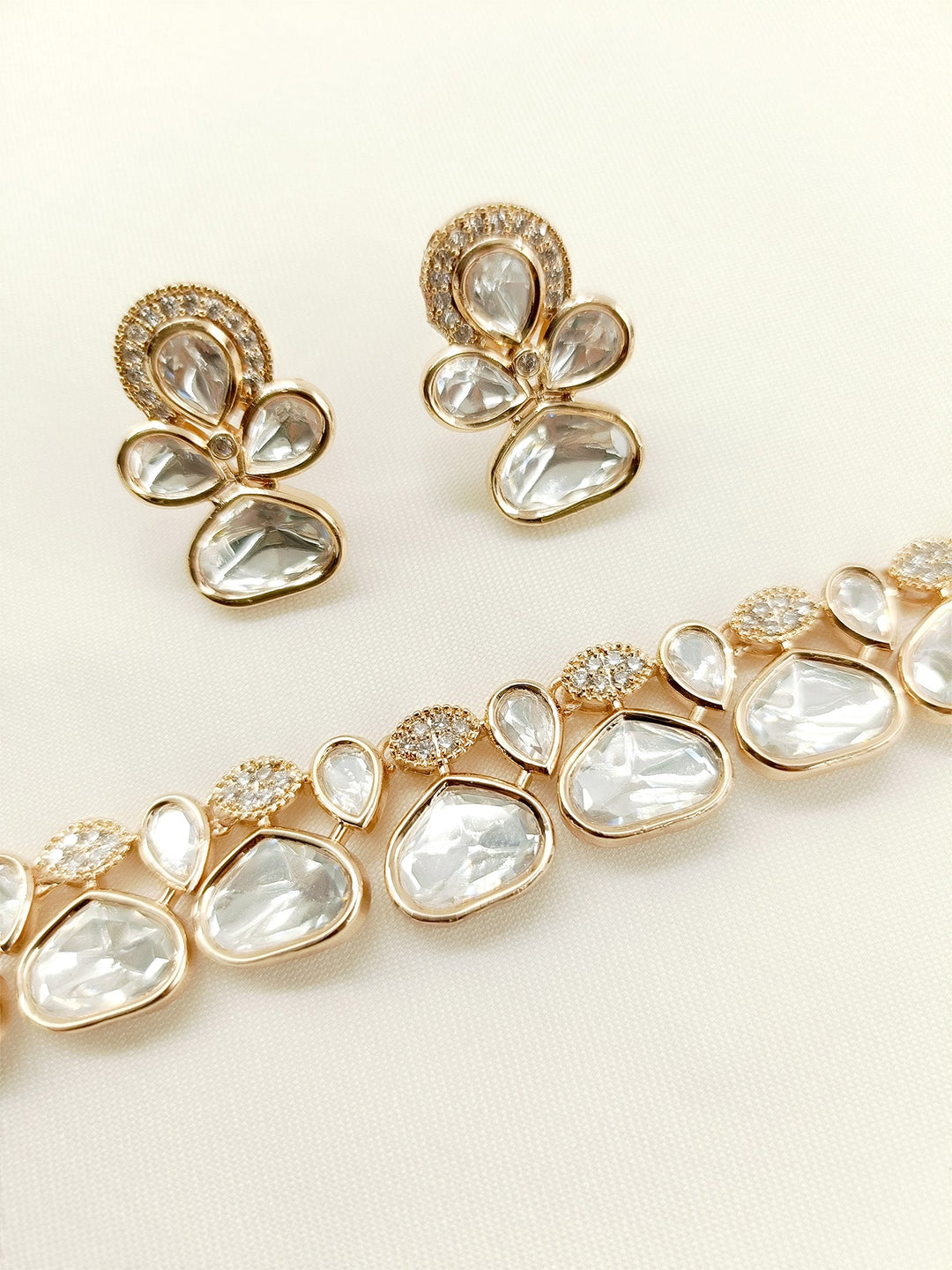 Giva White Kundan Necklace Set - qivii