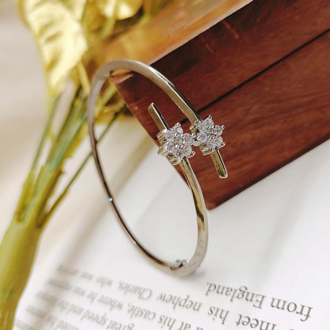 Nirupa Diamonds Work Rhodium Plated Victorian Bracelet - qivii