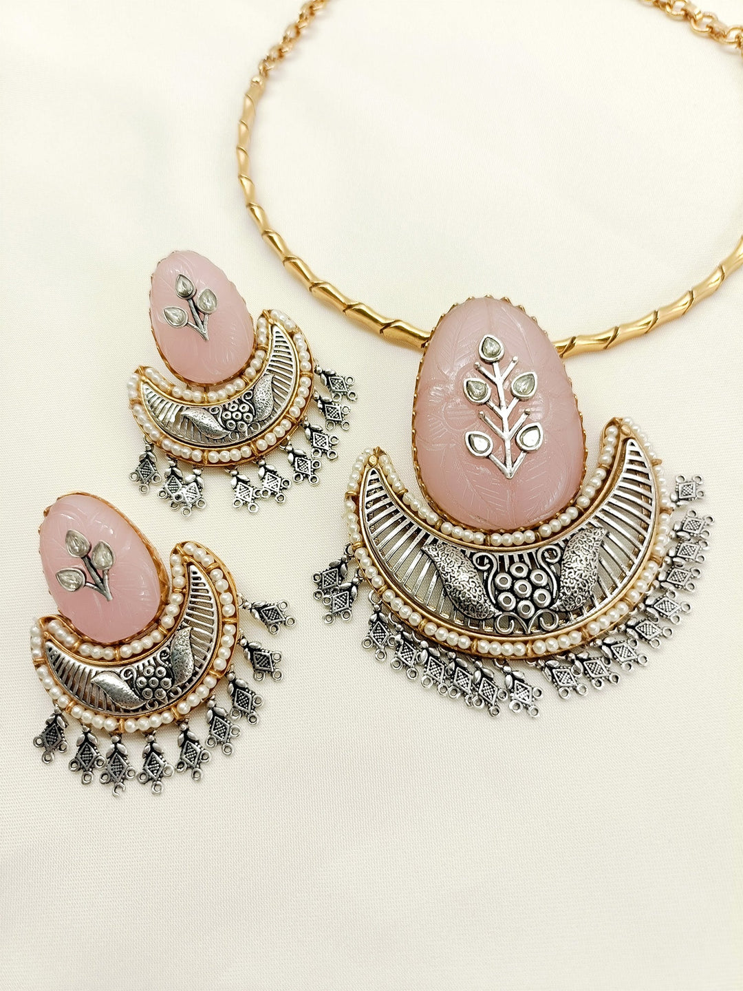 Bhavini Baby Pink Boutique Hasli Styled Necklace Set - qivii