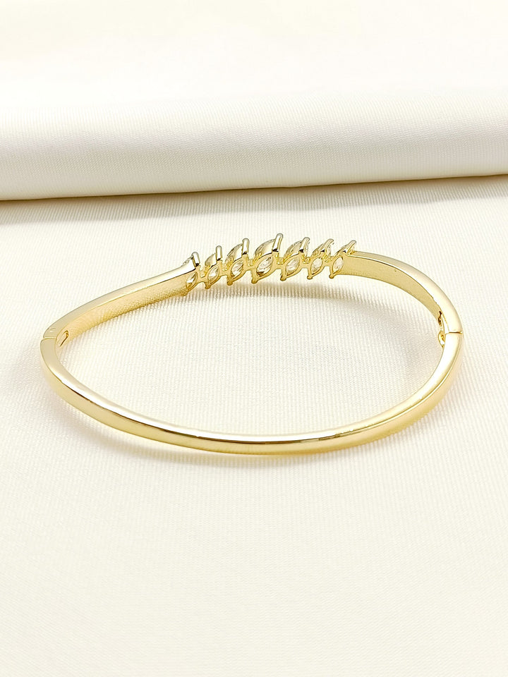 Meera 92.5 Silver Swarovski Stone Bracelet - qivii