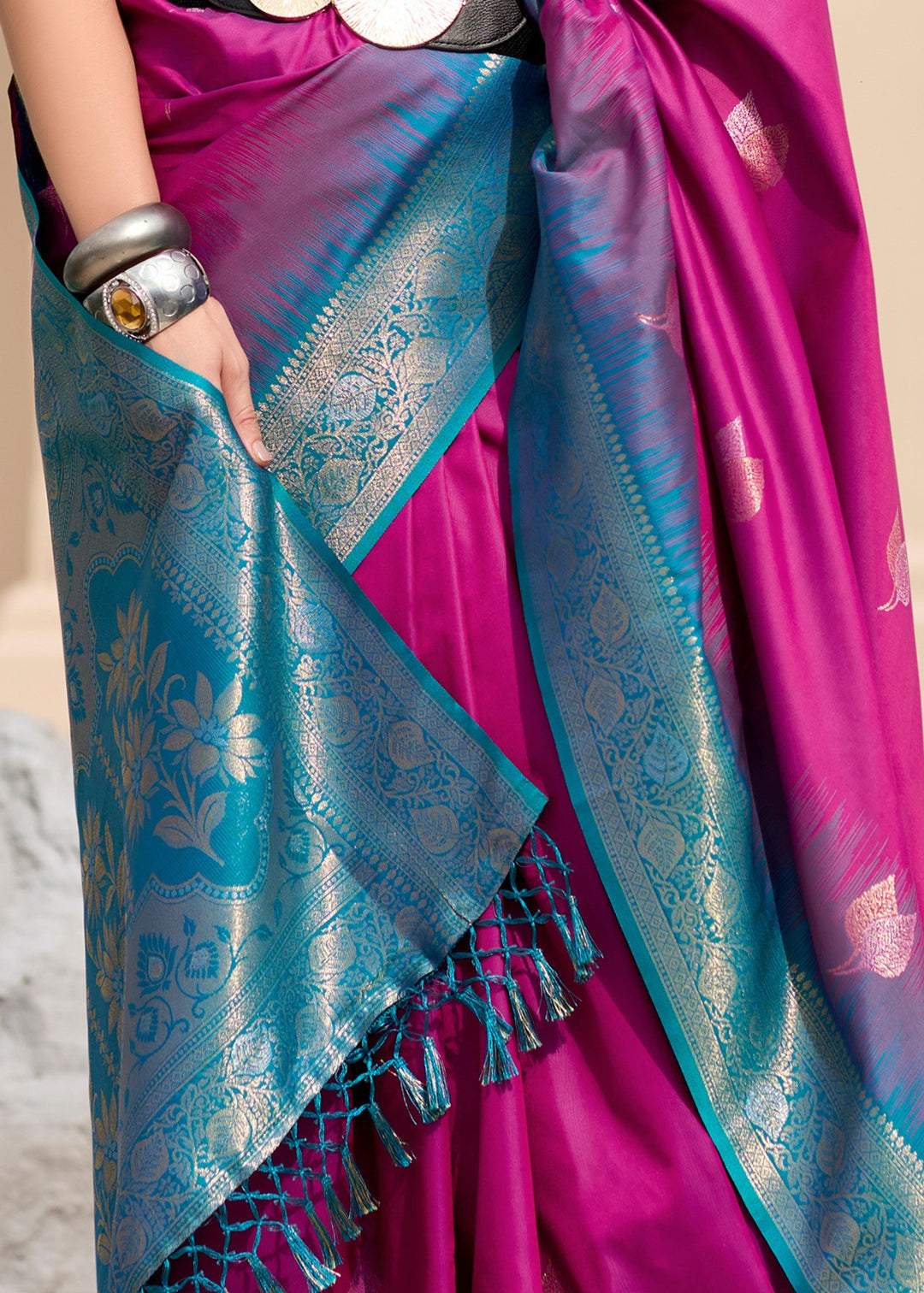 Magenta Pink Soft Silk Saree with Amazing Zari Weaving - qivii