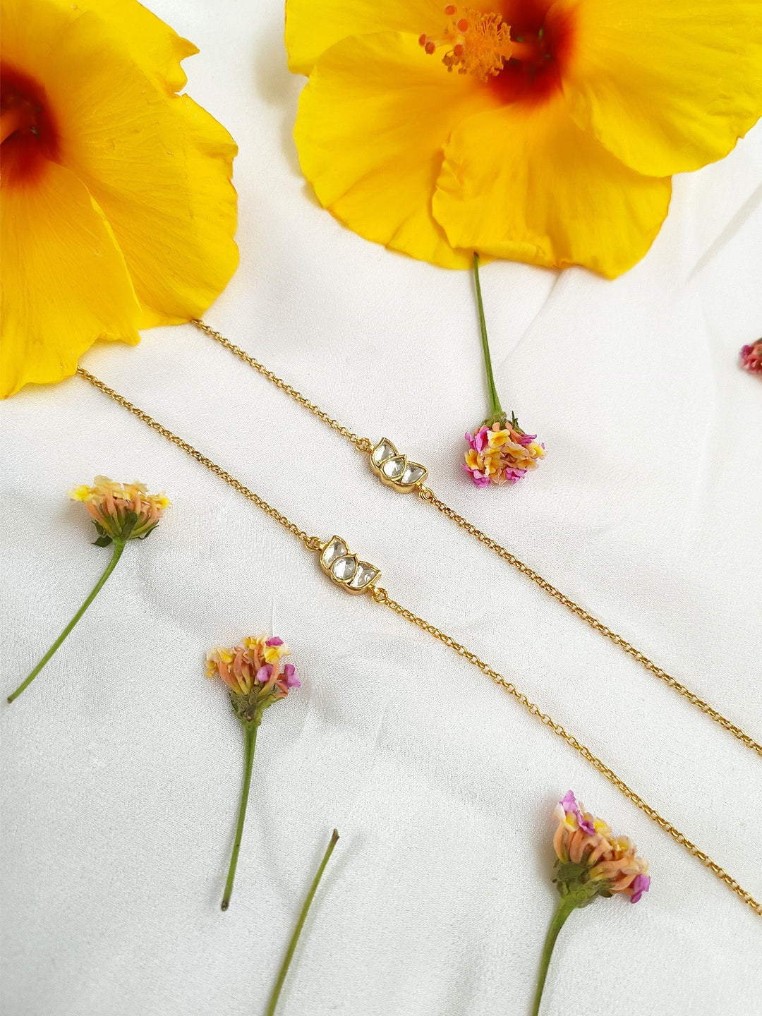 Elira White Lotus Flower Kundan Anklet - qivii