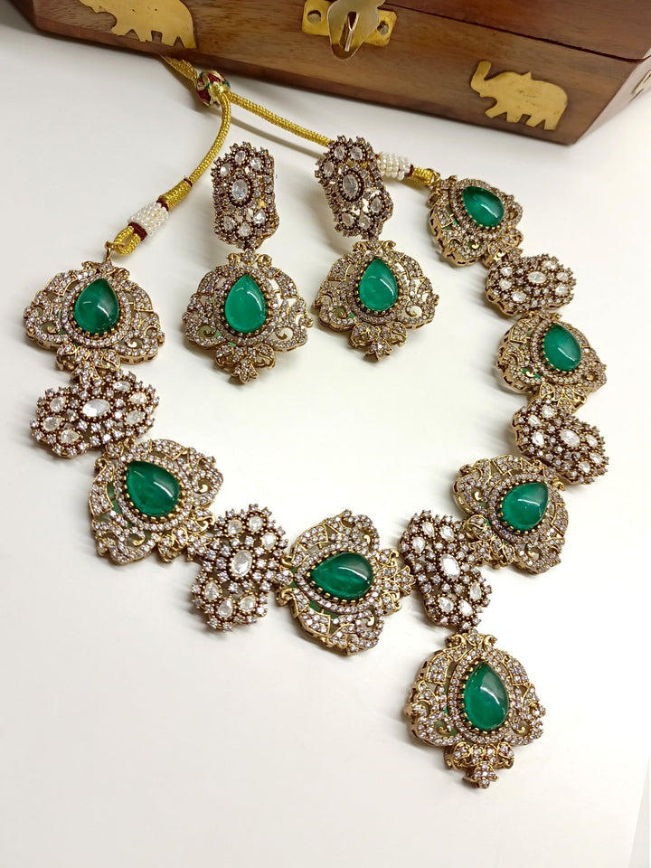 Elegant and sophisticated necklace set perfect for any special occasion