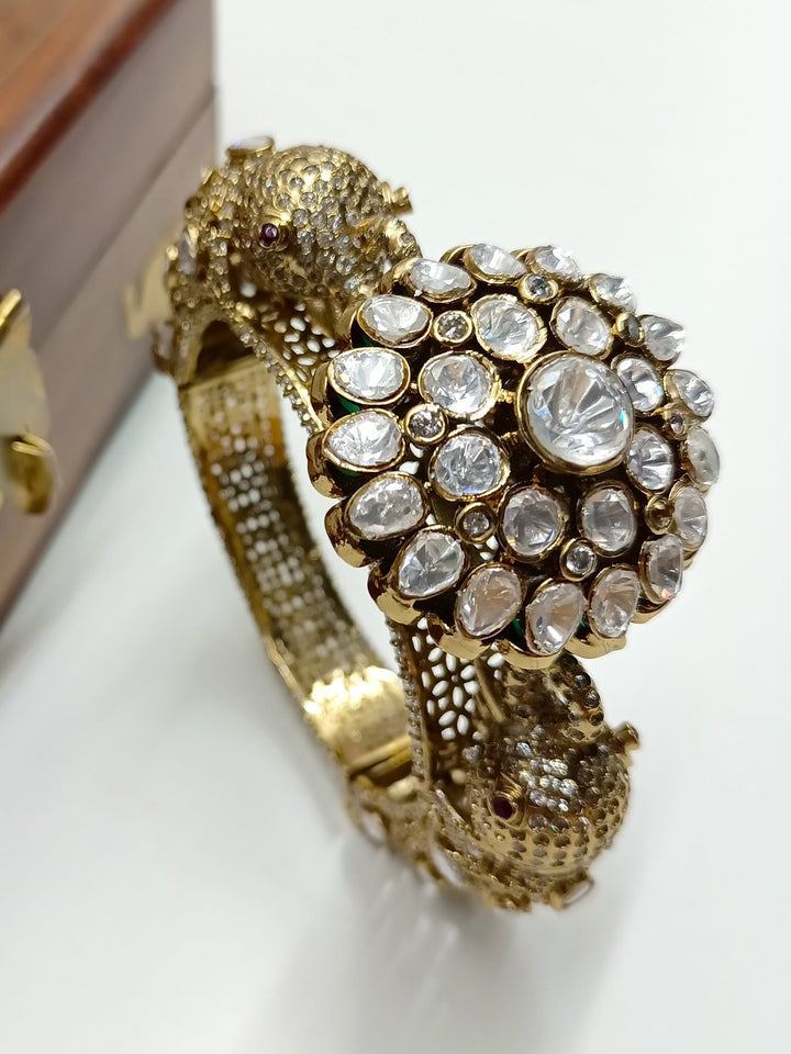 Nikita Emerald Victorian Bracelet - qivii