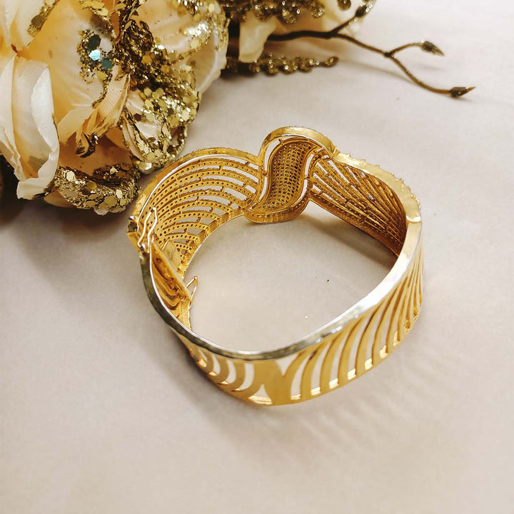 Vimla White Gold Plated American Daimond Braclet - qivii