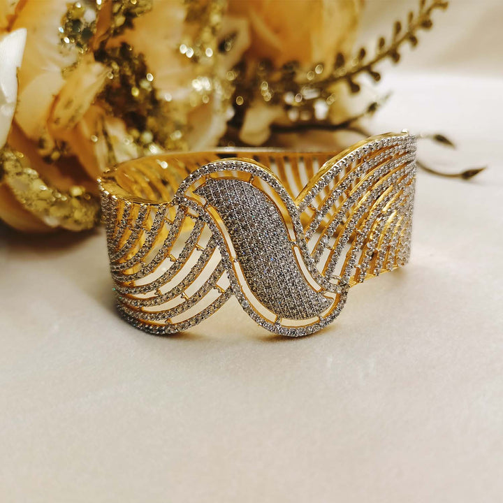 Vimla White Gold Plated American Daimond Braclet - qivii