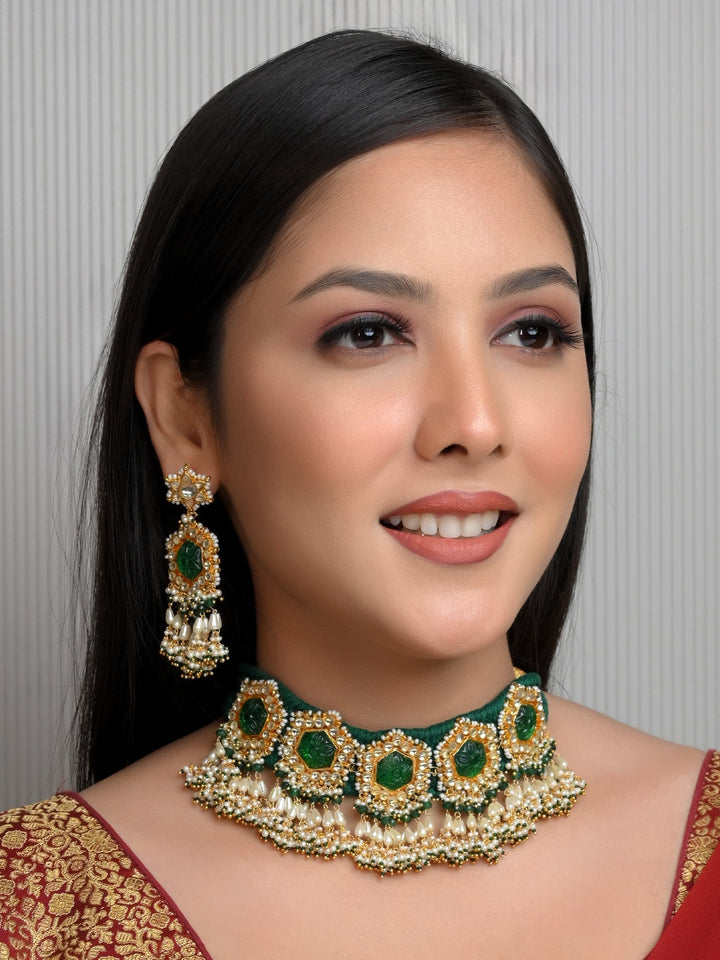 Green velvet cloth with traditional Paachi Kundan choker and earrings 