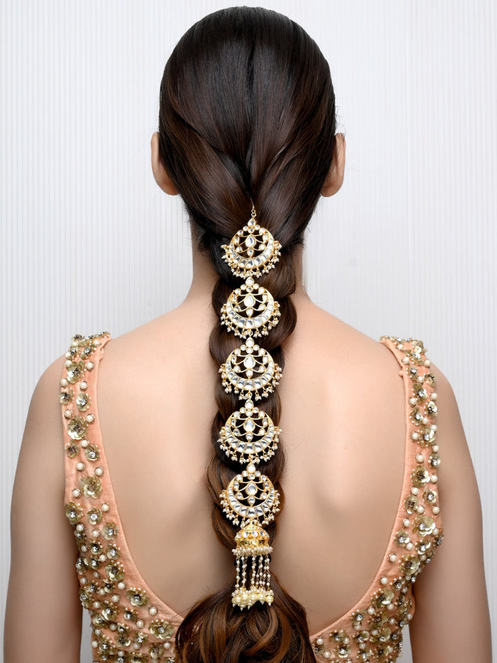 Shaweta White Braid Accessories In Kundan - qivii
