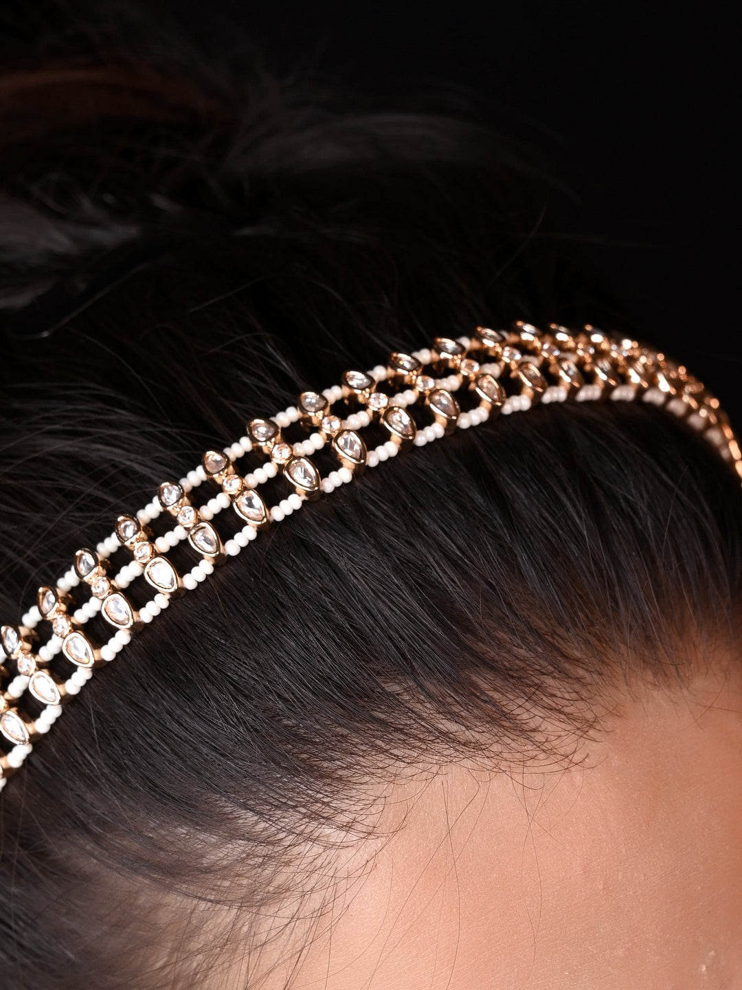 Zayna Pearl White Kundan Sheeshphool - qivii