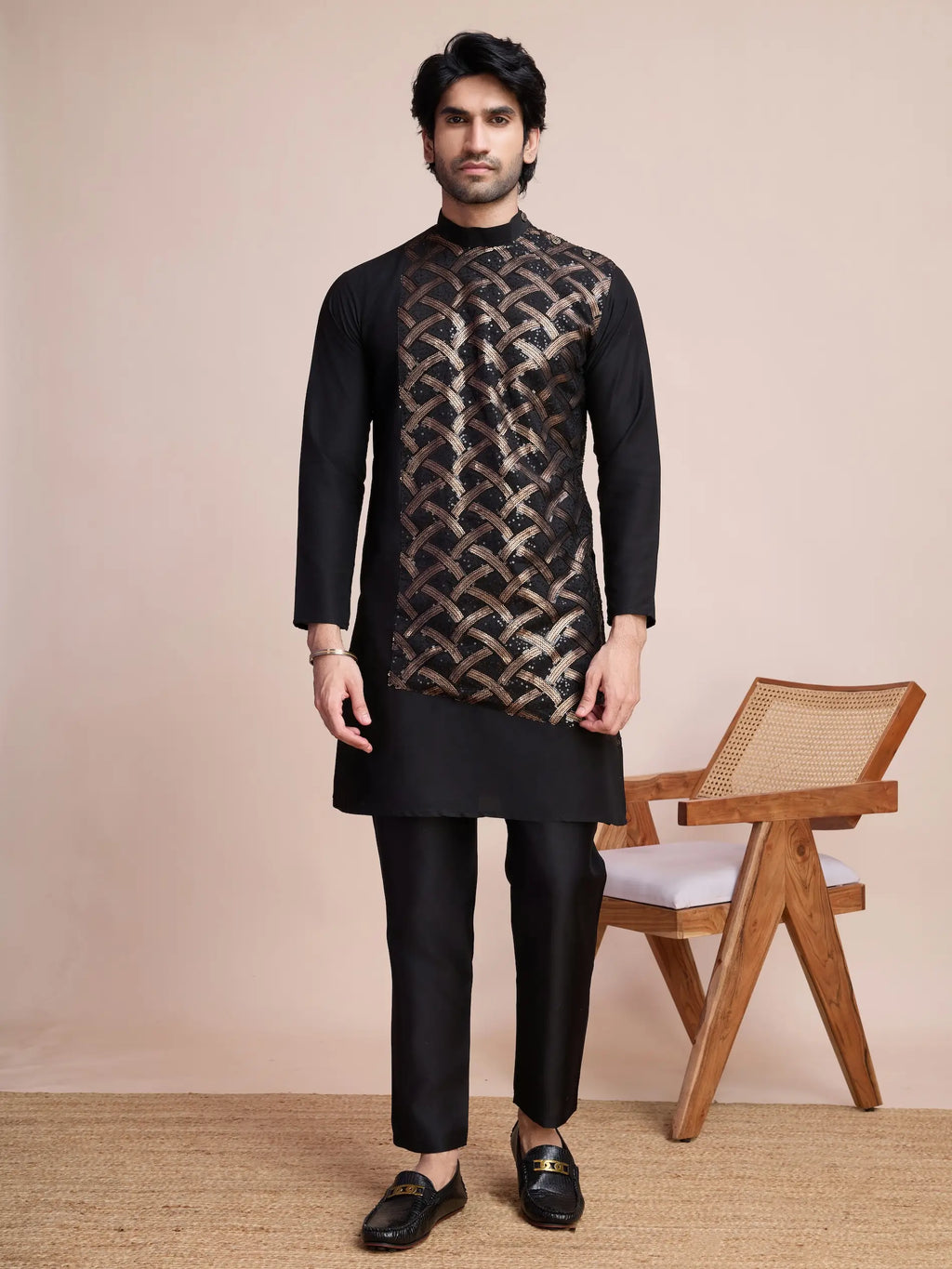 Black Silk Thread & Sequins Embroidered Work Kurta