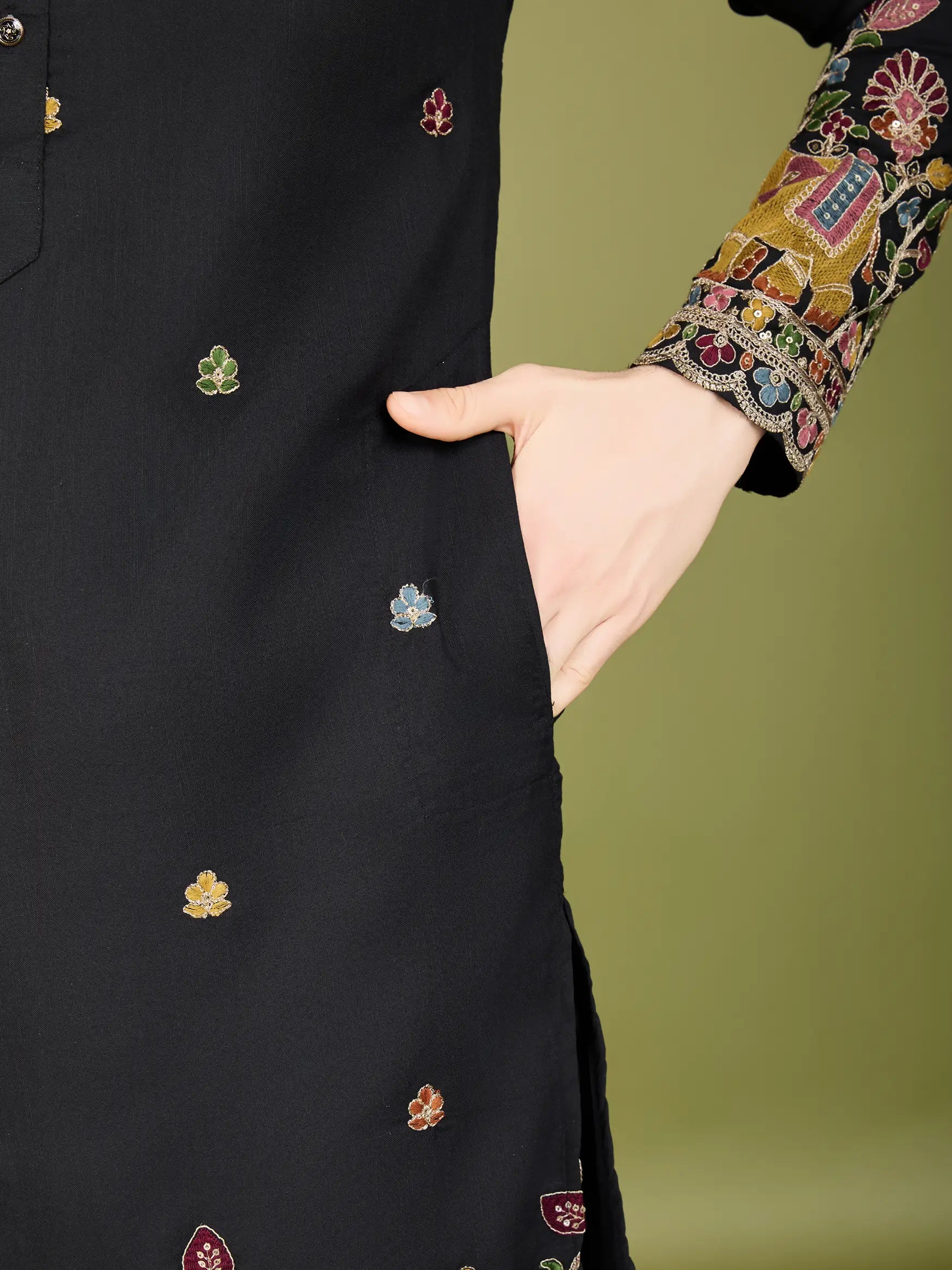 Black Cotton Thread & Sequins Embroidered Work Kurta