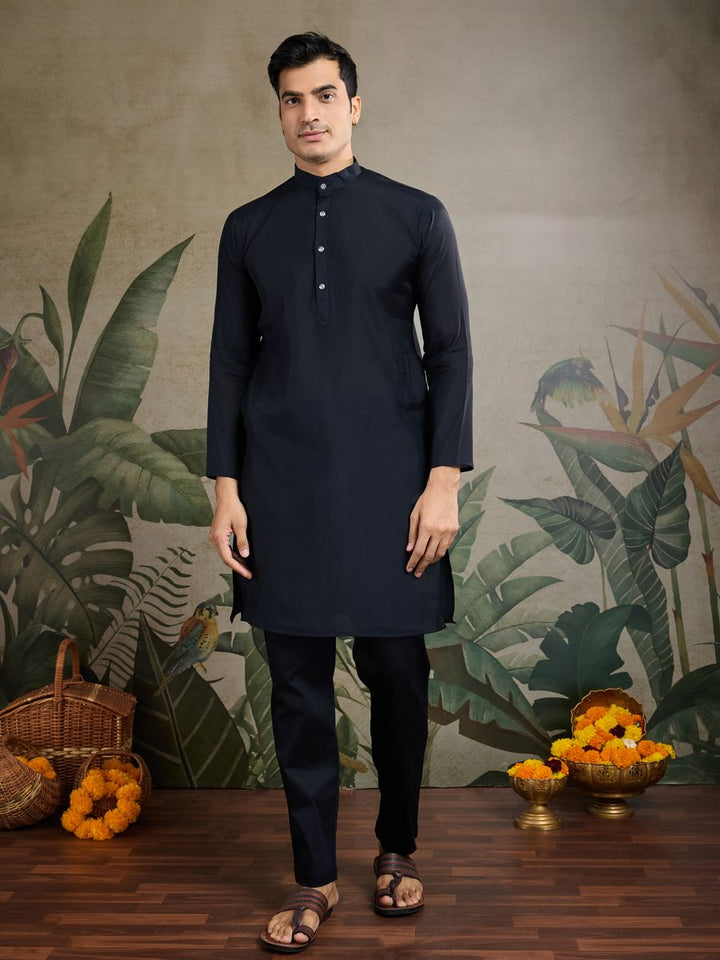 BLACK VISCOSE SILK THREAD & SWAROVSKI EMBOIDERED WORK KURTA KOTI - qivii