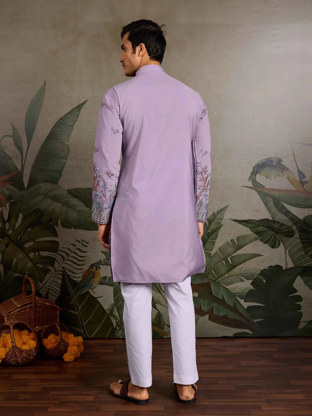Lavender Kurta Set With Thread Embroidery Work - qivii