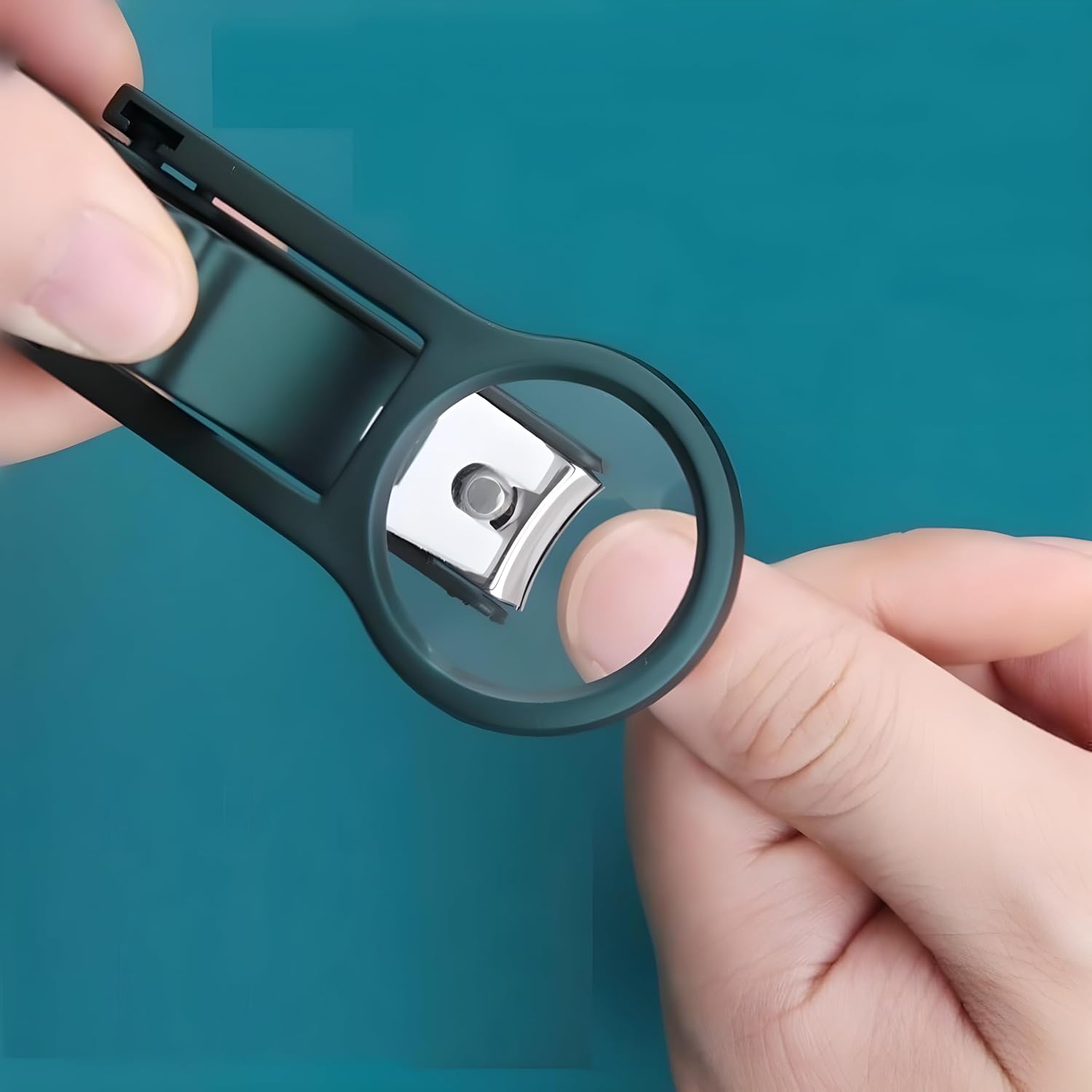 Magnifying Nail Cutter with 3X Zoom Lens