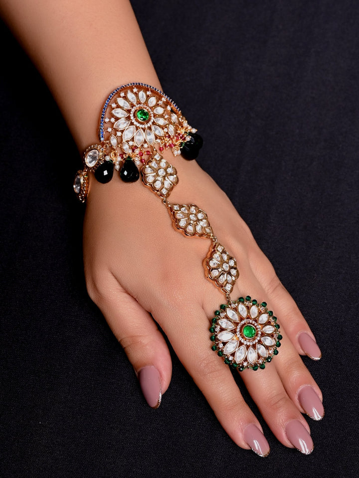 Nitaa Beautiful Ruby Green Kundan Hathphool - qivii