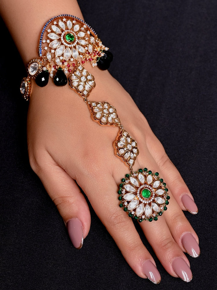 Nitaa Beautiful Ruby Green Kundan Hathphool - qivii