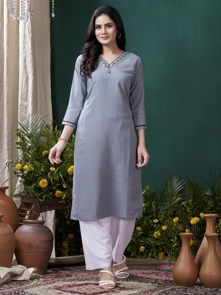 Exquisitely designed grey suit for various events and festivals