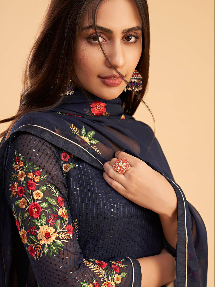 Semi-stitched suit, customizable up to 50 inches bust