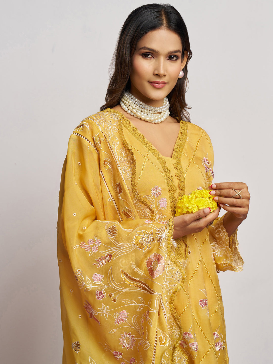Ideal for haldi ceremonies and festive occasions