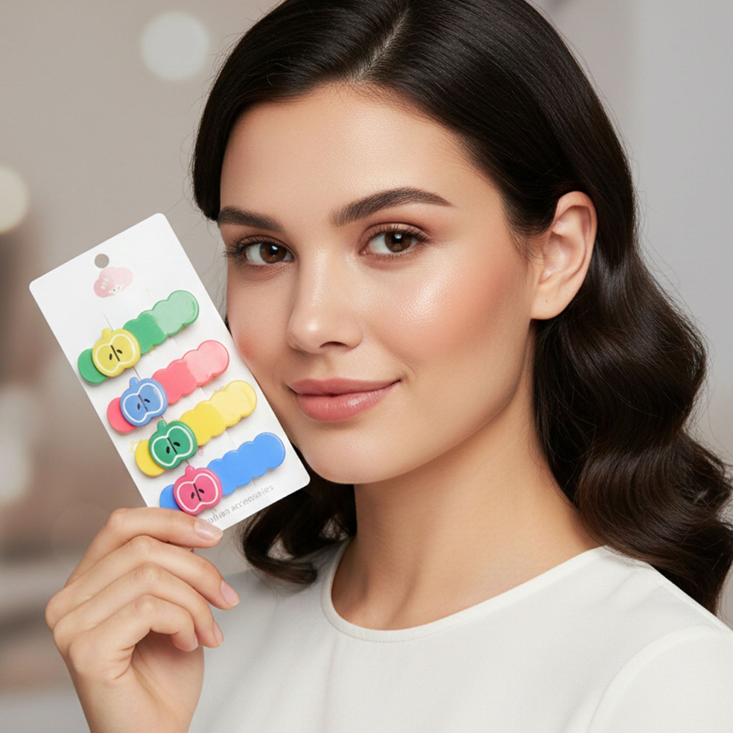Cute Apple Design Hair Clip Set (4 Pc)