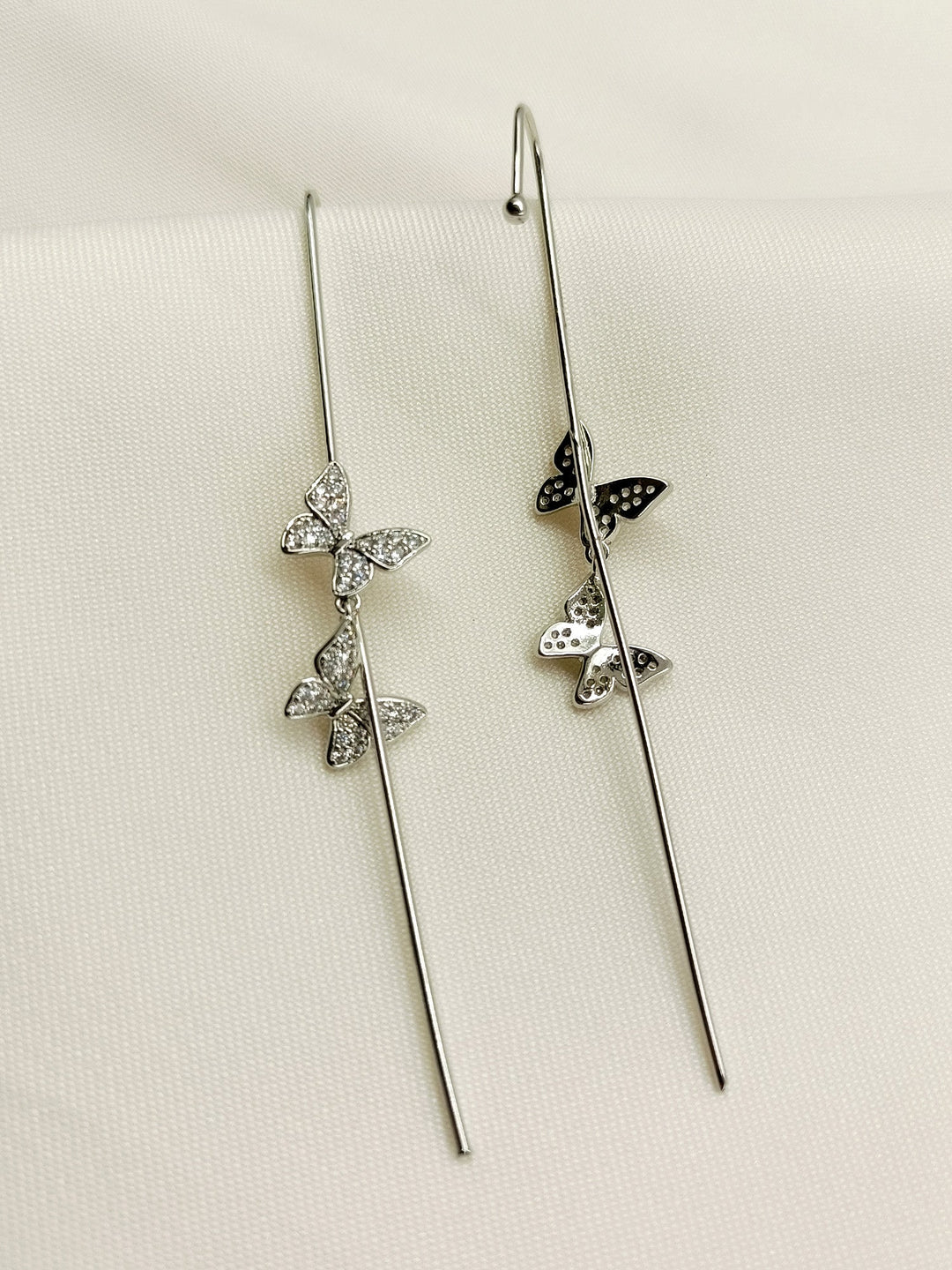 Aadita White American Diamond Earcuff - qivii
