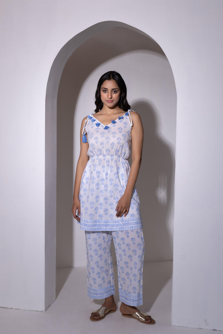 Blue White Kurta Set