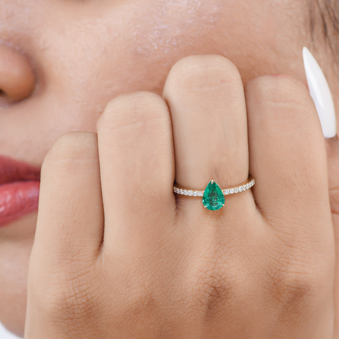 Emerald Pear Solitaire Diamond Ring - qivii