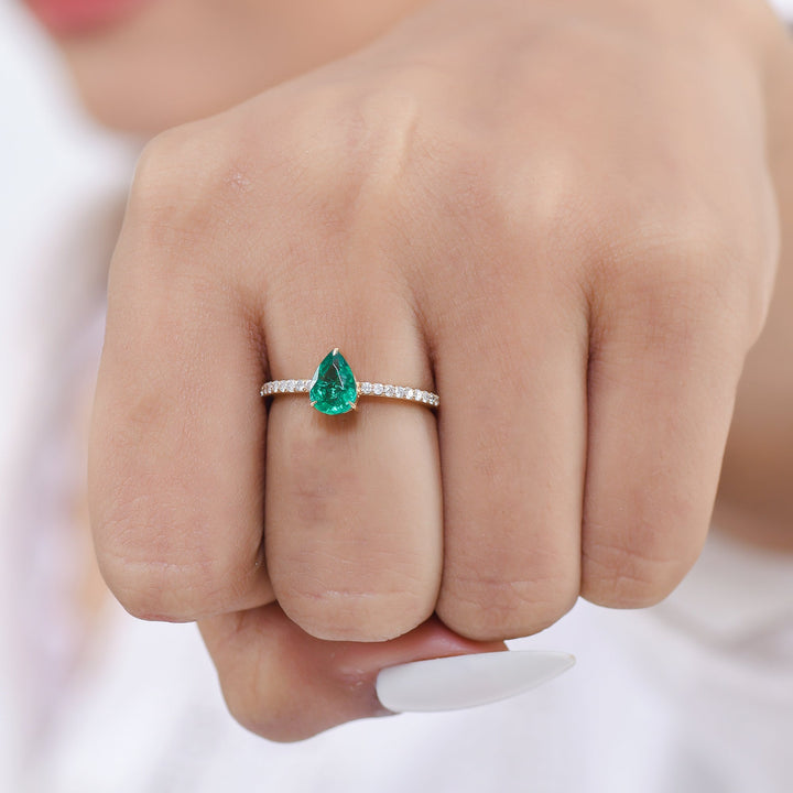 Emerald Pear Solitaire Diamond Ring - qivii