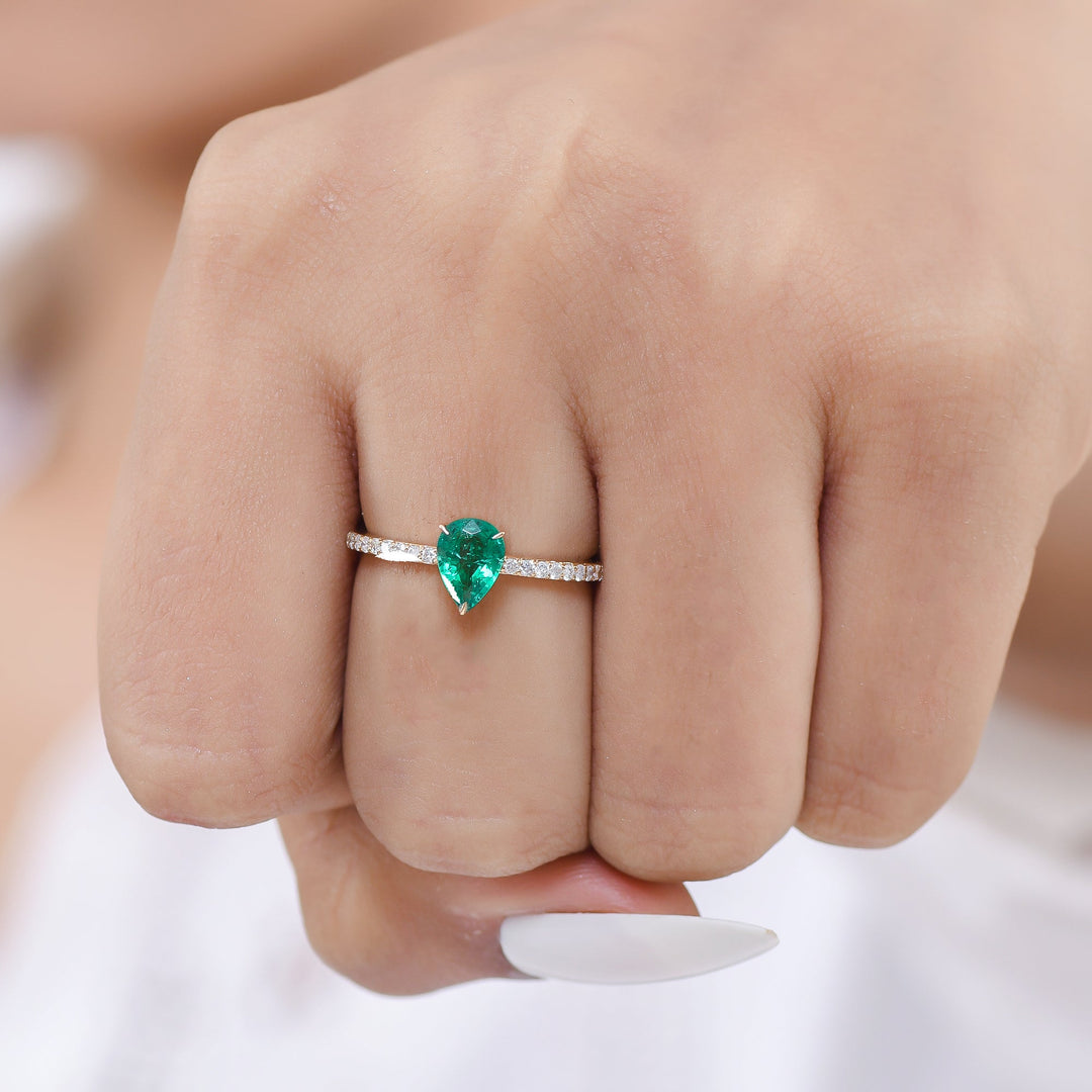 Emerald Pear Solitaire Diamond Ring - qivii