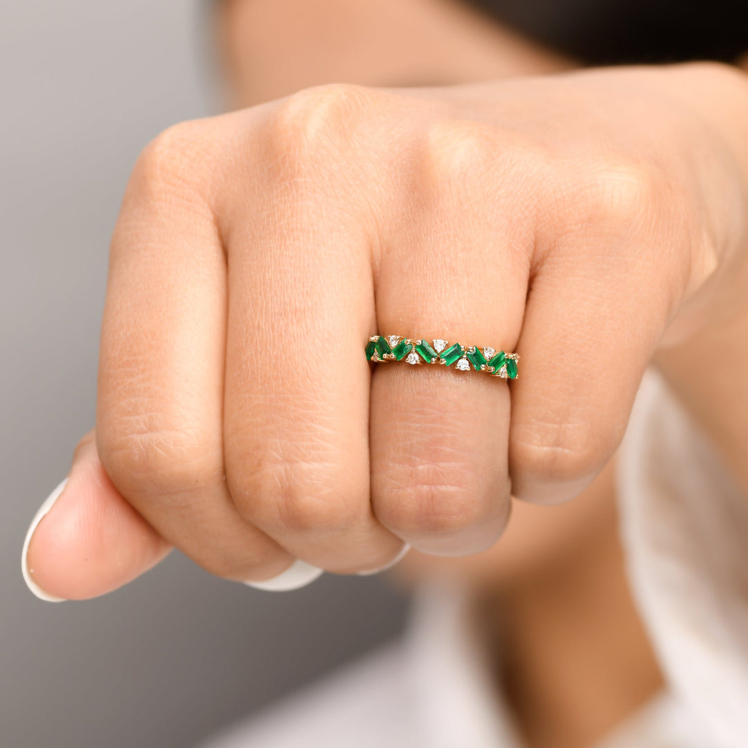 Emerald Baguette and Diamond Ring - qivii