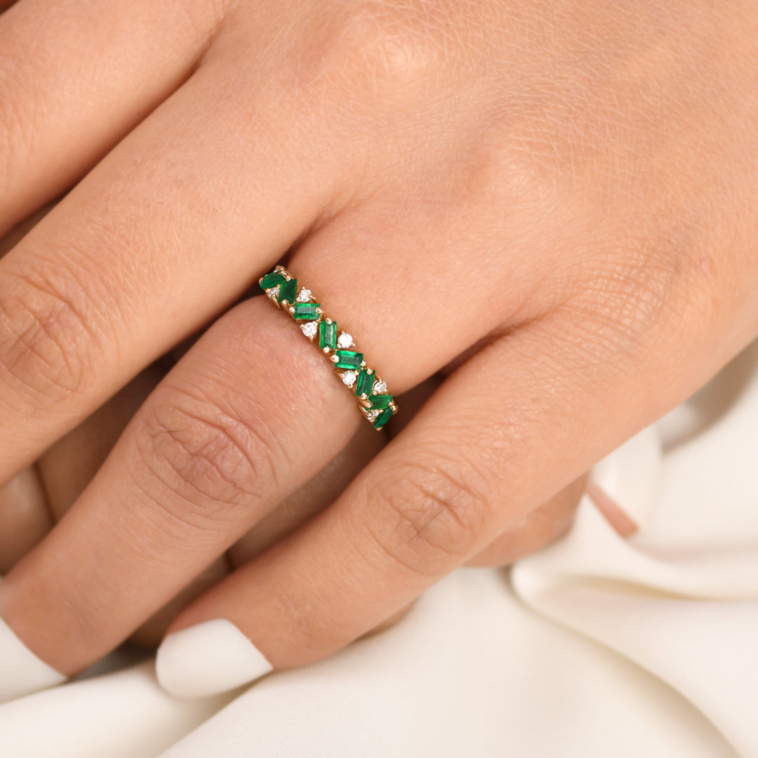 Emerald Baguette and Diamond Ring - qivii