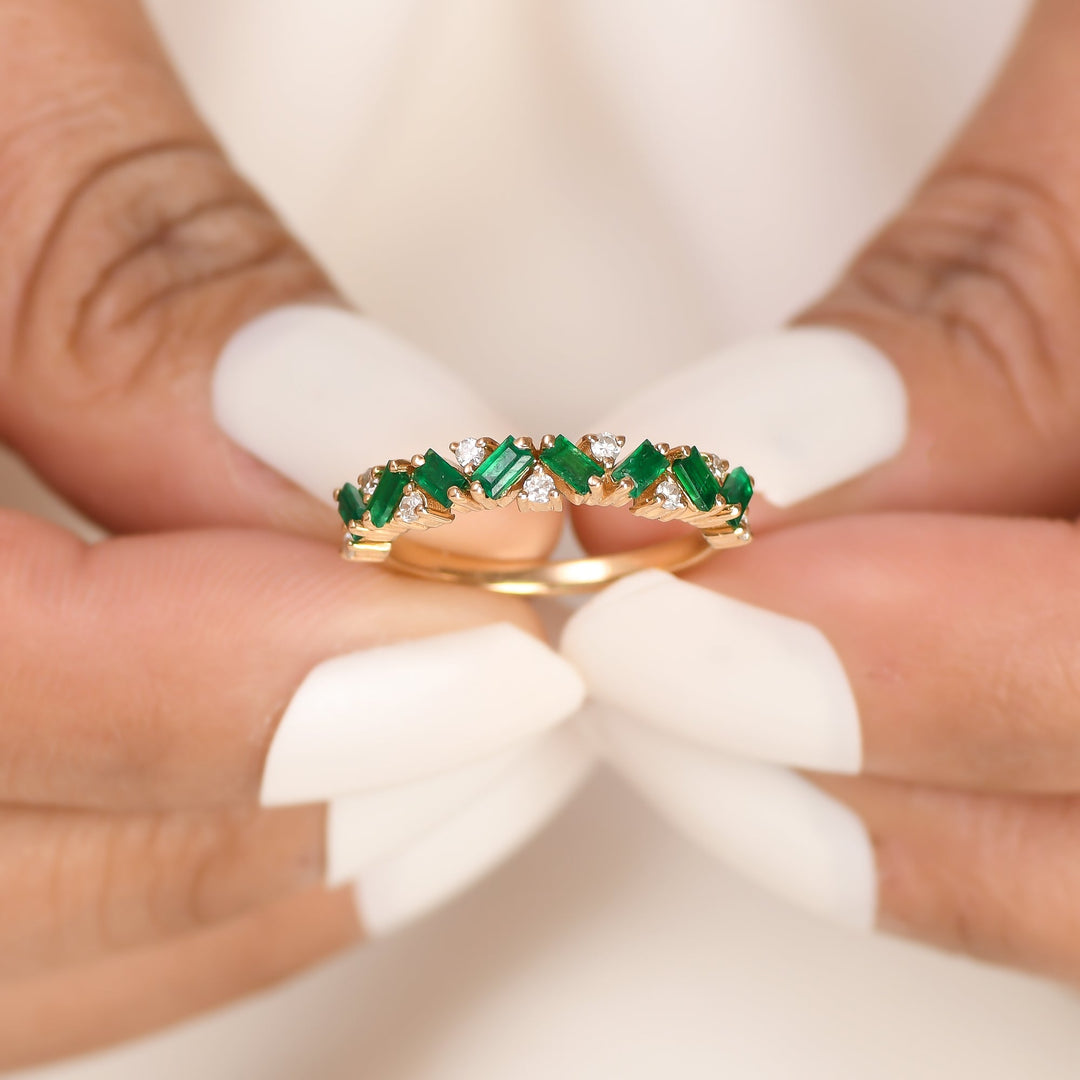 Emerald Baguette and Diamond Ring - qivii