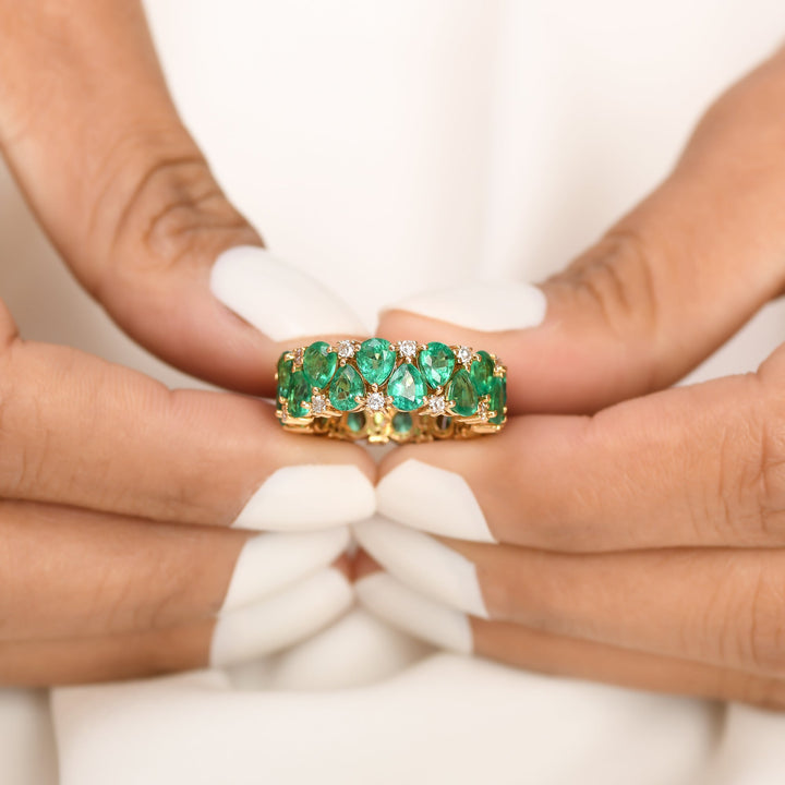 Emerald Pear and Diamond Ring - qivii