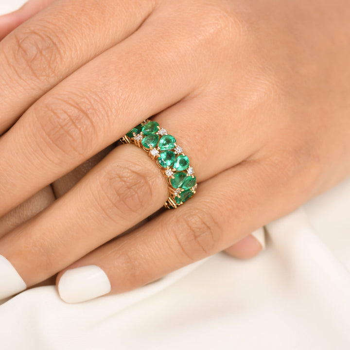 Emerald Pear and Diamond Ring - qivii