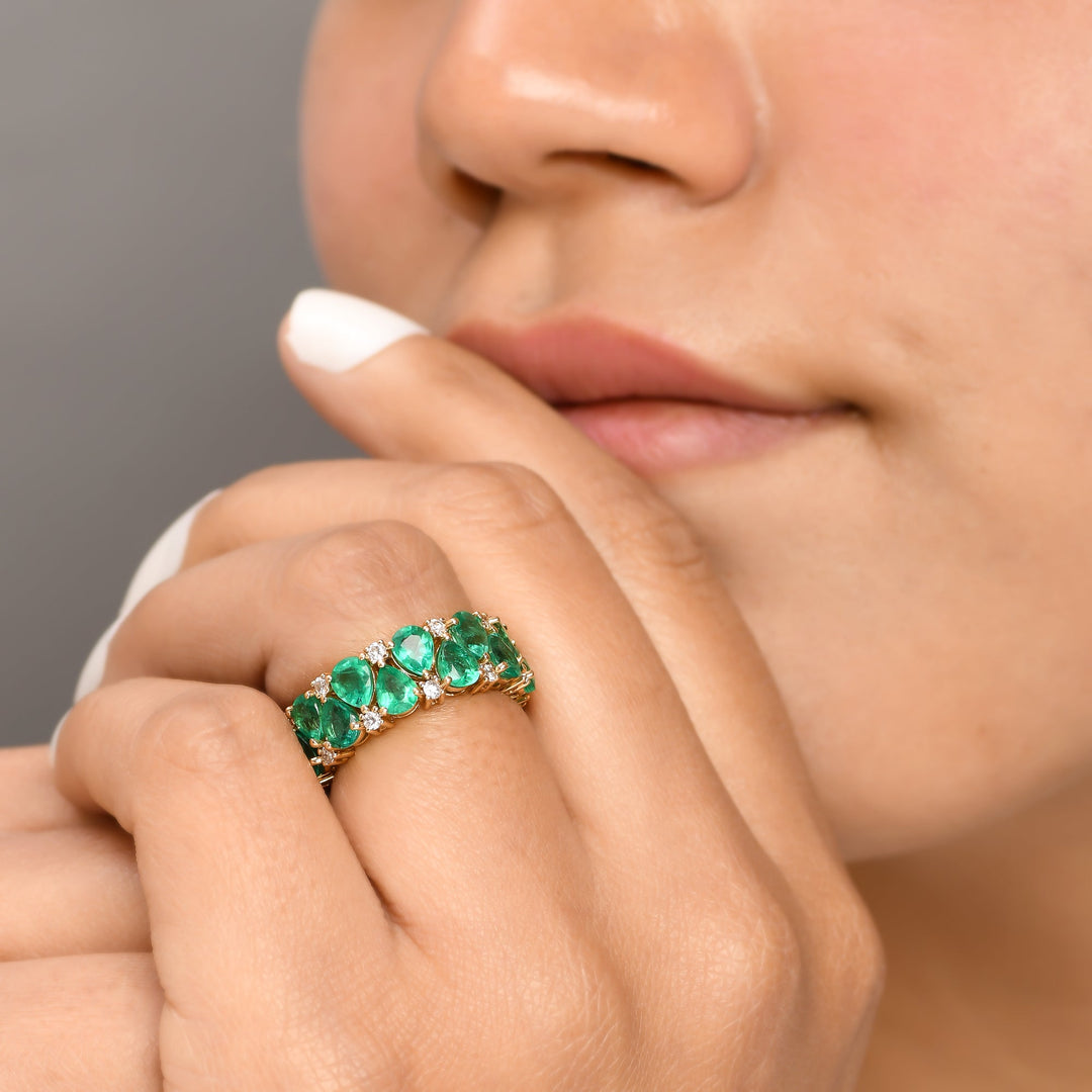 Emerald Pear and Diamond Ring - qivii