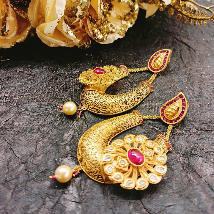  Traditional kundan earrings with beautiful filigree work
