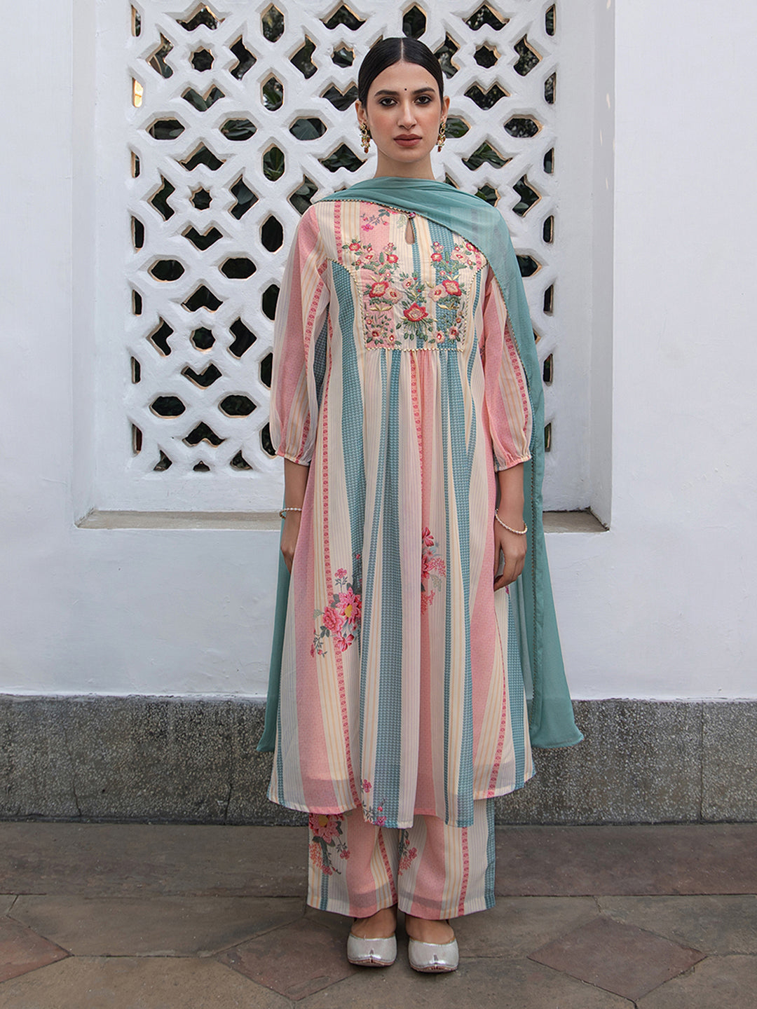 Cream Georgette Floral Embroidered A-Line Kurta Set - qivii