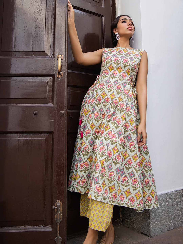 Light Green Cotton Ethnic Motif Side Pleated Kurta Set - qivii