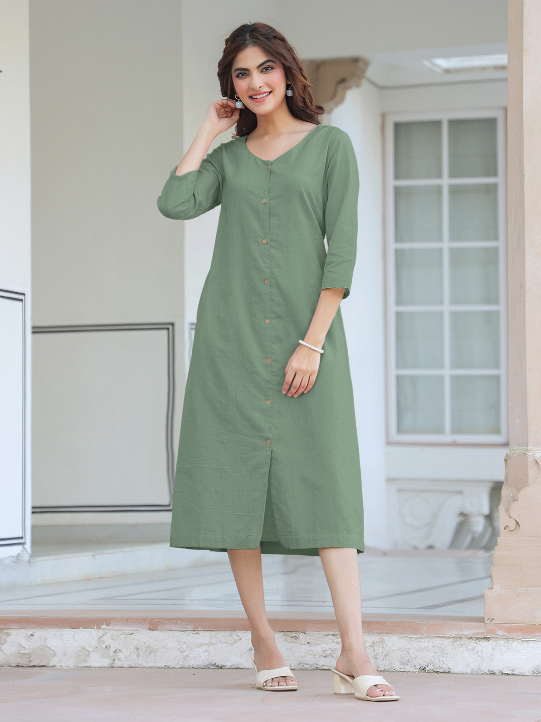 Green Cotton Solid Straight Dress - qivii