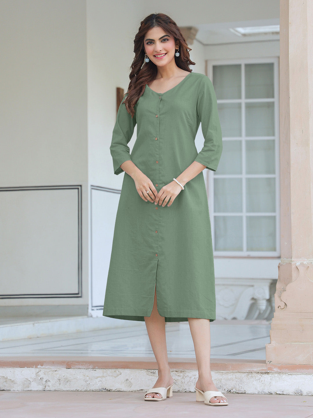 Green Cotton Solid Straight Dress - qivii