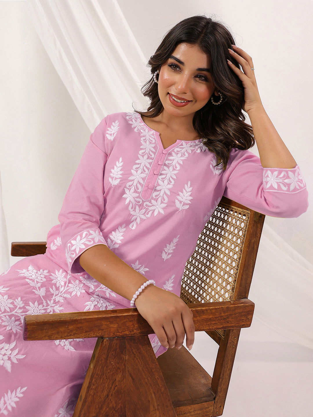 Janasya Women's Light Pink Pure Cotton Embroidered Straight Kurta