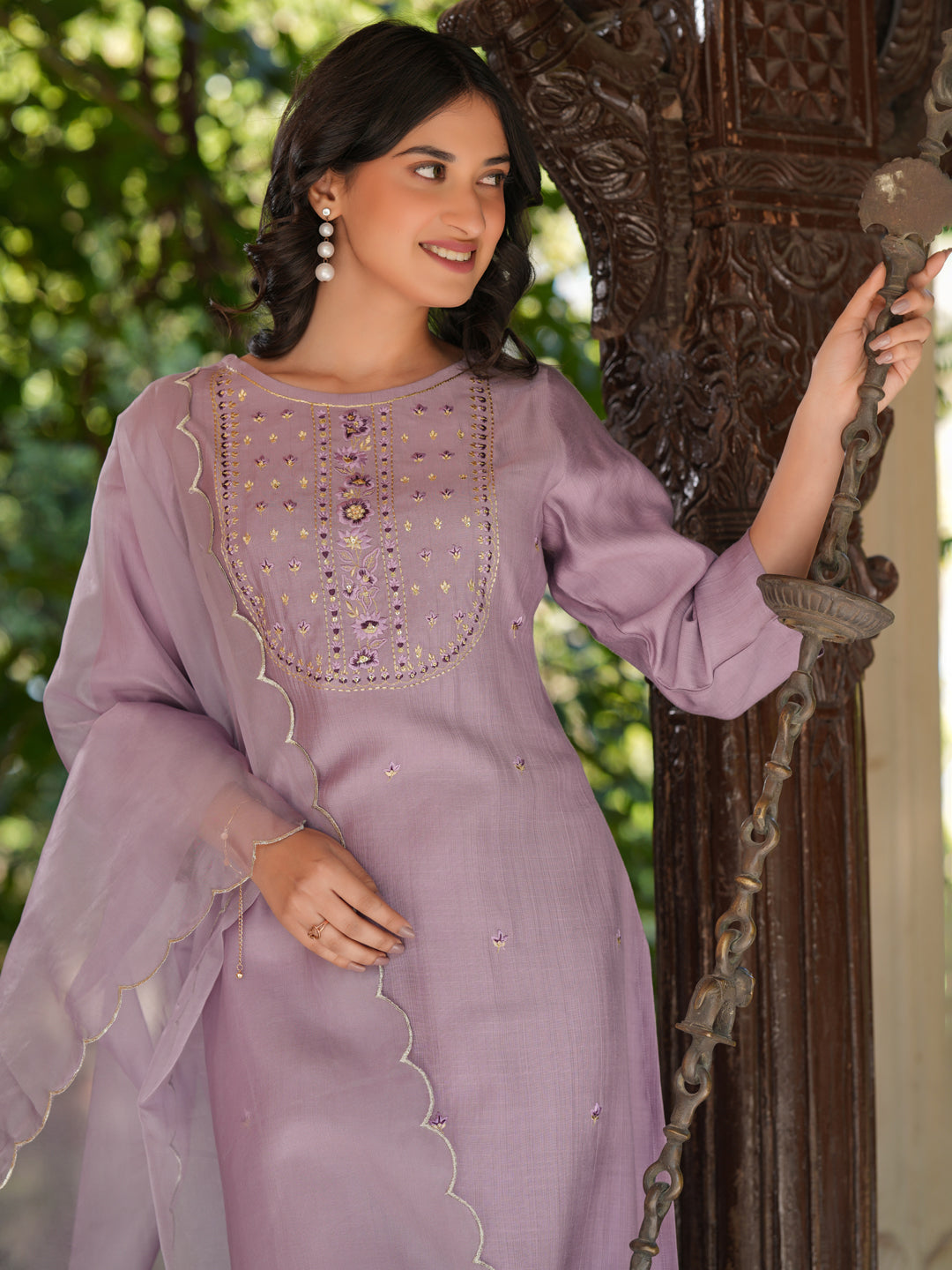 Janasya Women's Lavender Silk Blend Embroidered Straight Kurta Set