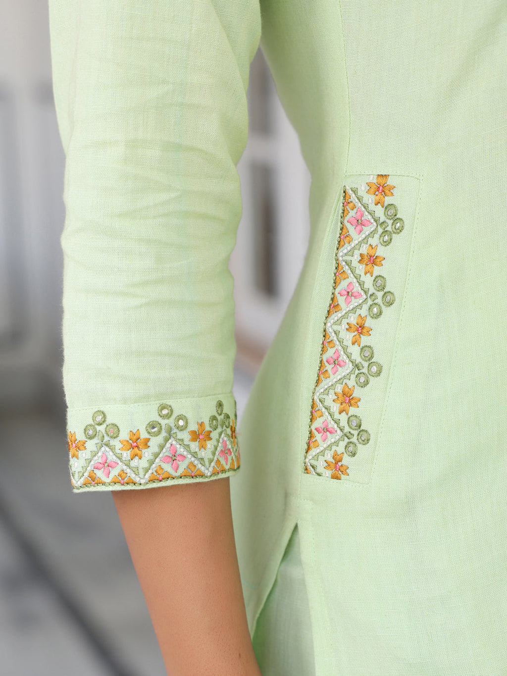 Janasya Women's Light Green Cotton Embellished Straight Kurta Set