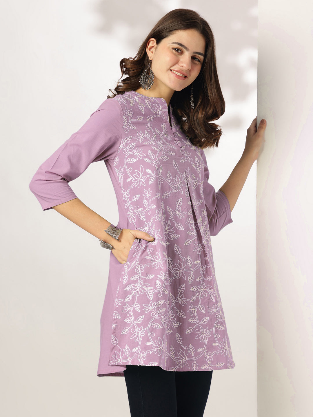 Janasya Women's Lavender Pure Cotton Chikankari Embroidered Straight Tunic