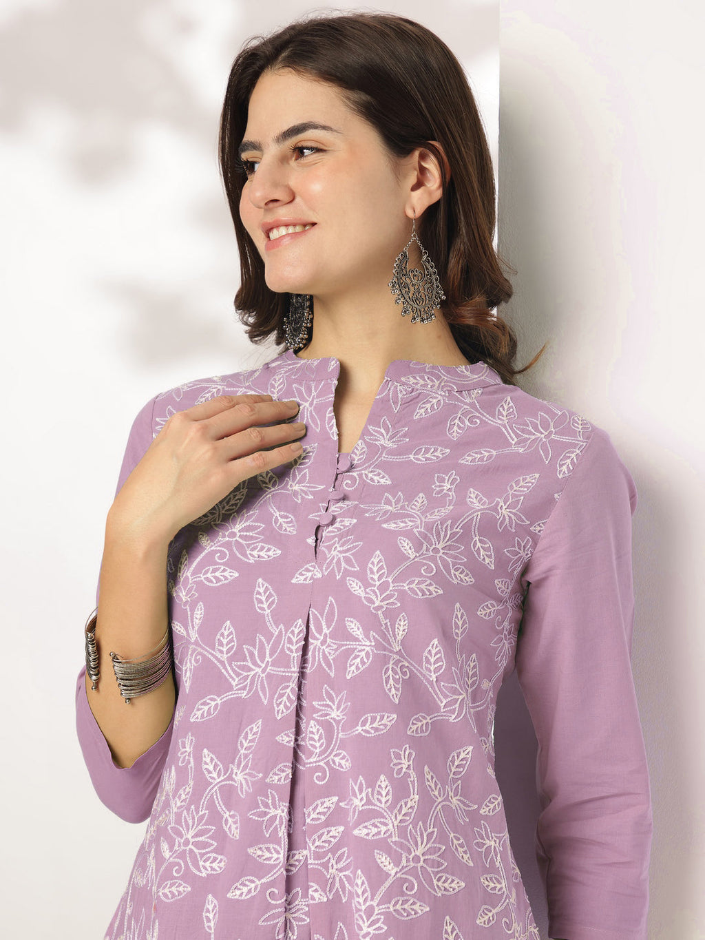 Janasya Women's Lavender Pure Cotton Chikankari Embroidered Straight Tunic