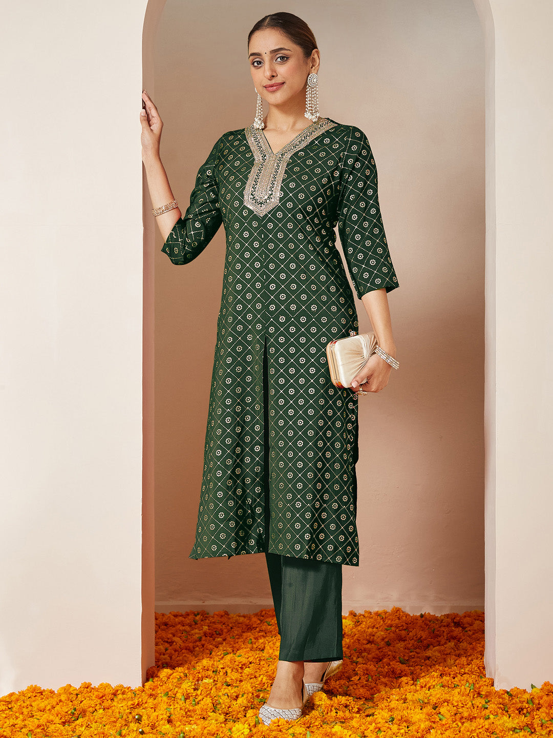 Janasya Women's Dark Green Silk Blend Yoke Embroidered Straight Front-slit Kurta Pant Set - qivii