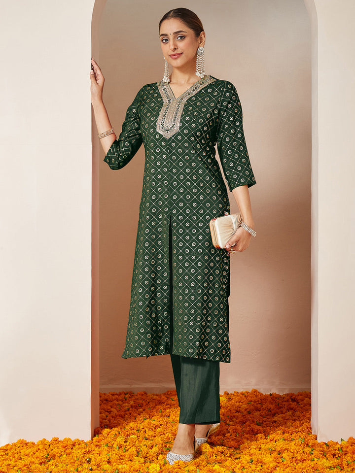 Janasya Women's Dark Green Silk Blend Yoke Embroidered Straight Front-slit Kurta Pant Set - qivii