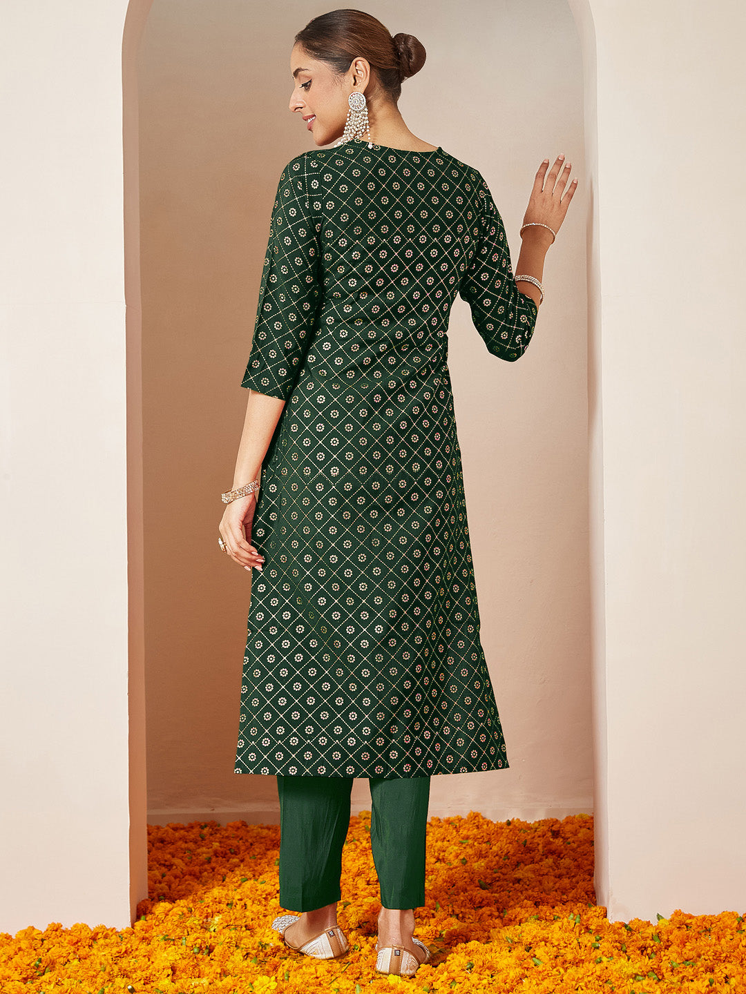 Janasya Women's Dark Green Silk Blend Yoke Embroidered Straight Front-slit Kurta Pant Set - qivii