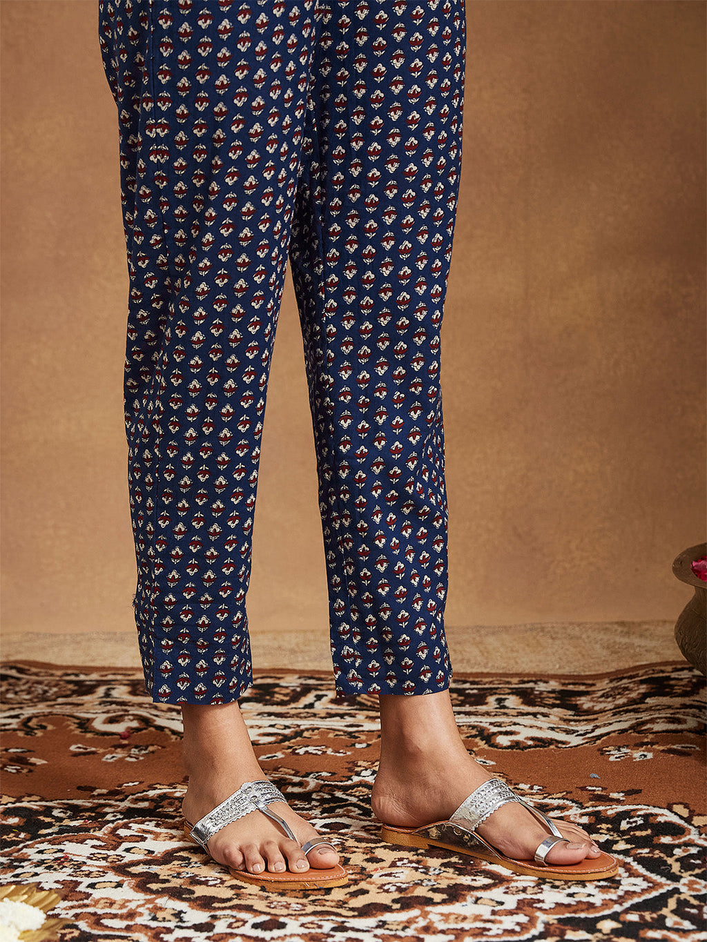 Janasya Women's Dark Blue Pure Cotton Floral Printed Straight Kurta Pant Set