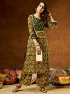 Janasya Women's Green Pure Cotton Paisley Printed Straight Kurta Pant Set